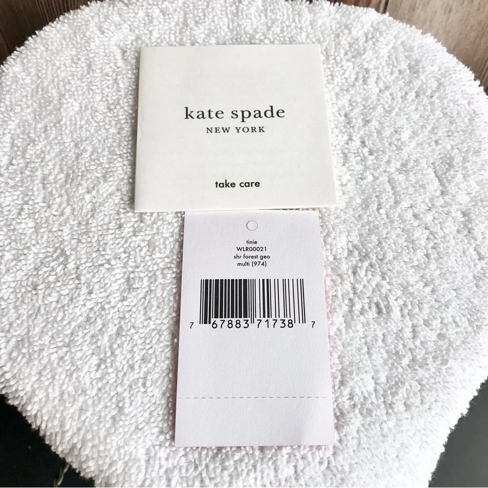 🆕Kate Spade Shore Street Forest Geo Wristlet